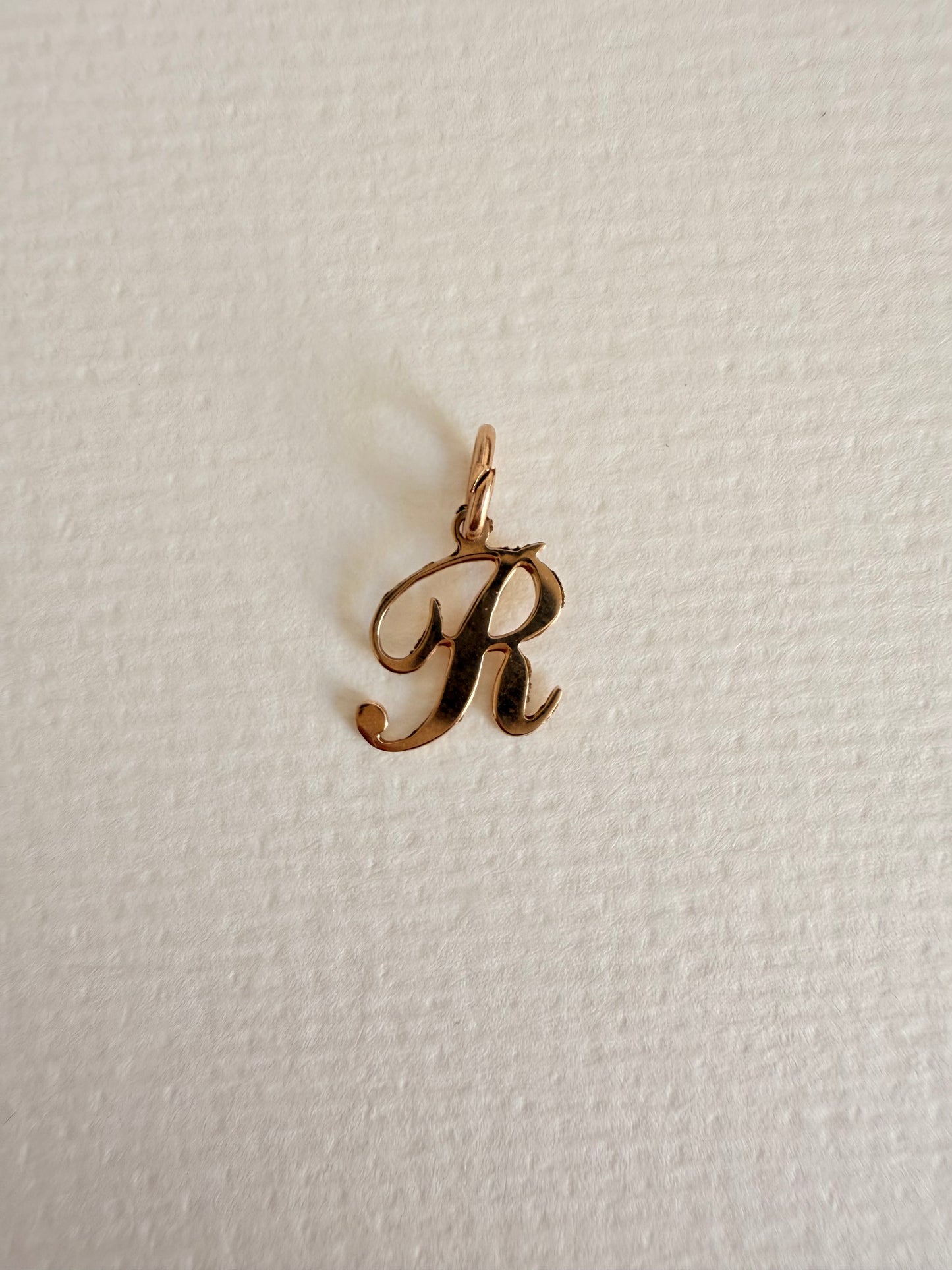 14k Cursive “R” Pendant
