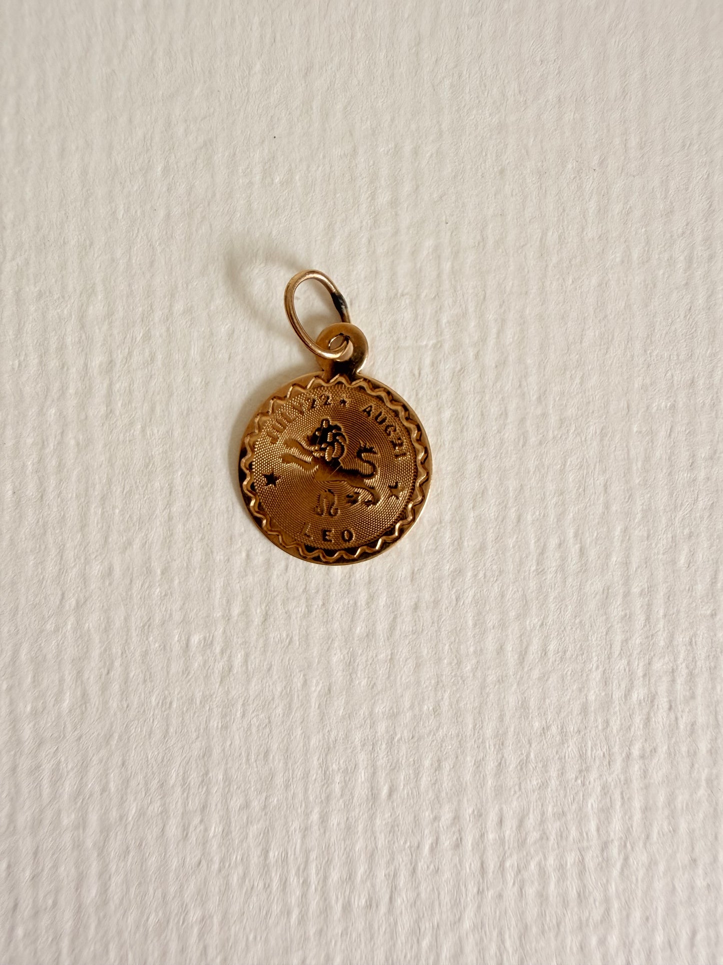 14k Vintage Leo Zodiac Medallion