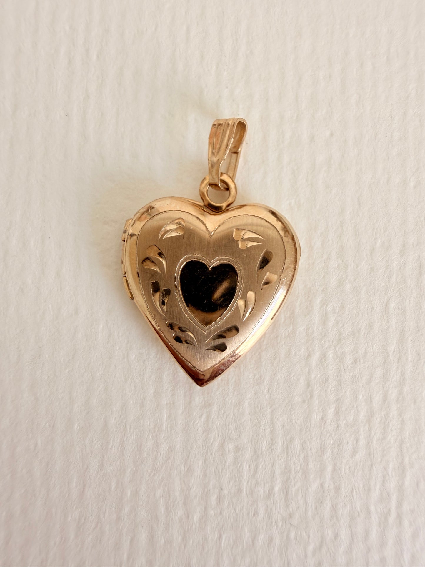 10k Vintage Floral Locket Charm