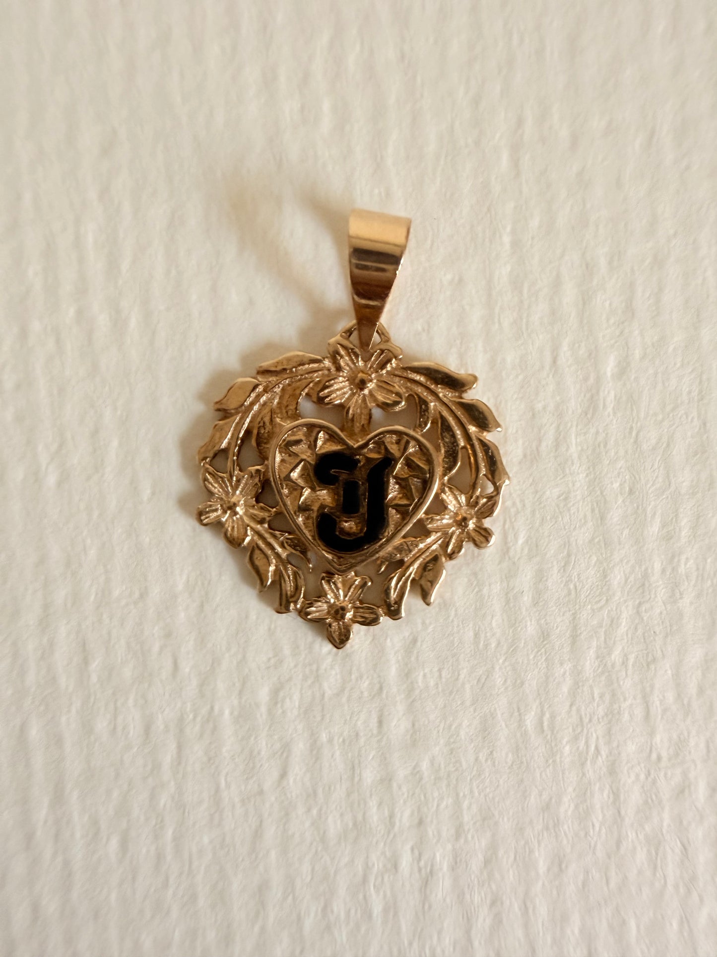 14k Vintage Hawaiian J initial floral Charm